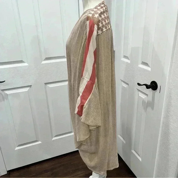 ASIS PATRIOTIC KIMONO Tan butterfly arms - Picture 3 of 7